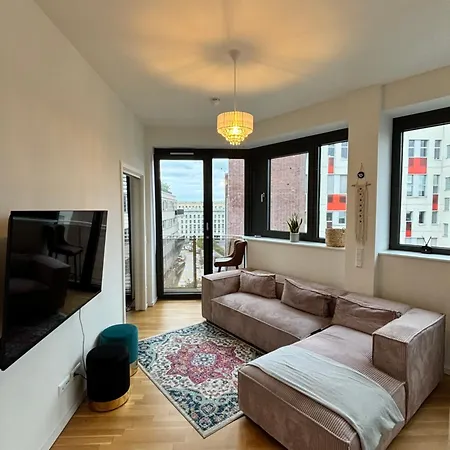 아파트 Check Point Charlie Luxury With Balcony *