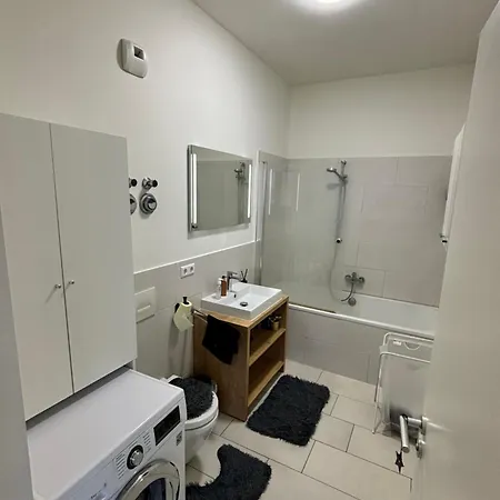 아파트 Check Point Charlie Luxury With Balcony 베를린