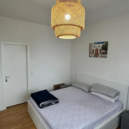 Check Point Charlie Luxury With Balcony *