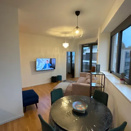 Check Point Charlie Luxury With Balcony * Berlin