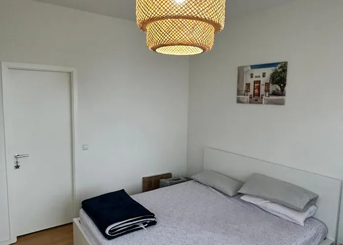 Check Point Charlie Luxury With Balcony *